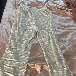 Textured Pleated Wide-Leg Pants in Ivory